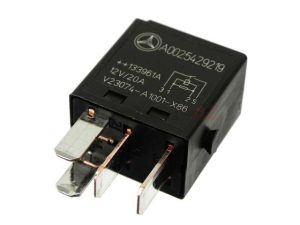 NEW GENUINE MERCEDES BENZ W211 W209 4 PIN MULTIPLE USE BLACK RELAY 12V 20A A0025421119 / A0025429219