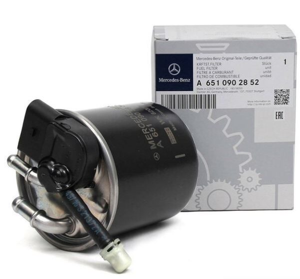 NEW GENUINE MERCEDES BENZ OM651 ENGINE FUEL FILTER WITH SENSOR A6510902852
