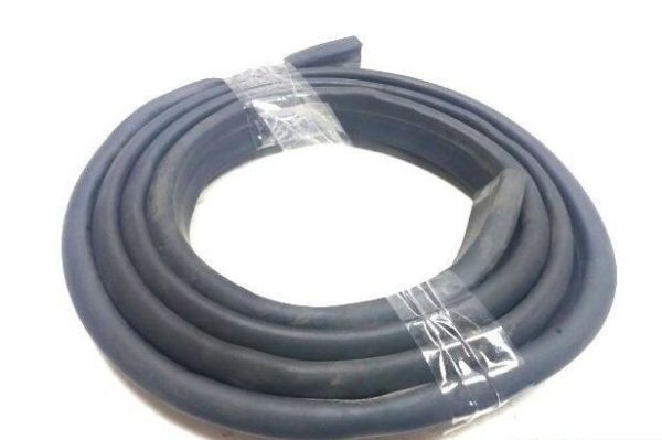 NEW GENUINE MERCEDES BENZ M CLASS W164 ENGINE HOOD RUBBER SEAL A1648890198