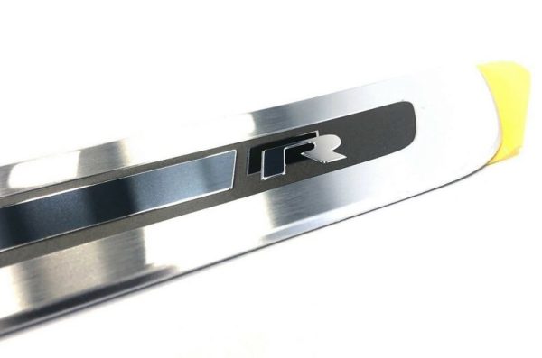 NEW GENUINE VW SCIROCCO R DOOR ENTRY SILL STRIP BRUSHED CHROME PAIR SET 2PCS 1K8853537CHE1 - Image 2