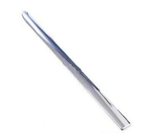 NEW GENUINE MERCEDES MB S CLASS W221 FRONT FENDER CHROME MOULDING TRIM RIGHT O/S A2216904080