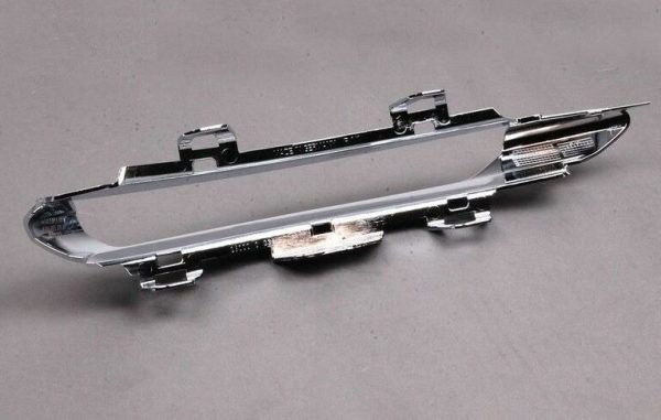 NEW GENUINE MERCEDES BENZ MB C W204 AMG FRONT DRL LIGHT CHROME TRIM RIGHT O/S A2048852874 - Image 4