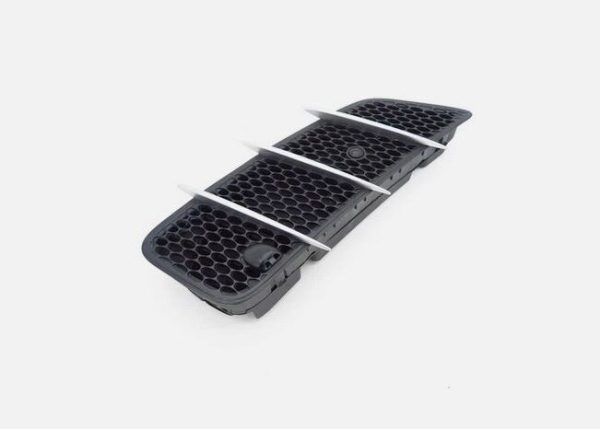 NEW GENUINE MERCEDES BENZ MB SL R230 FRONT ENGINE HOOD BONNET GRILL RIGHT A2308301218