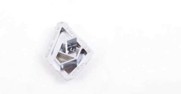 BMW NEW GENUINE F10 F11 LCI CENTER CONSOLE LOCK CHROME COVER WITH BUTTON LHD - Image 3