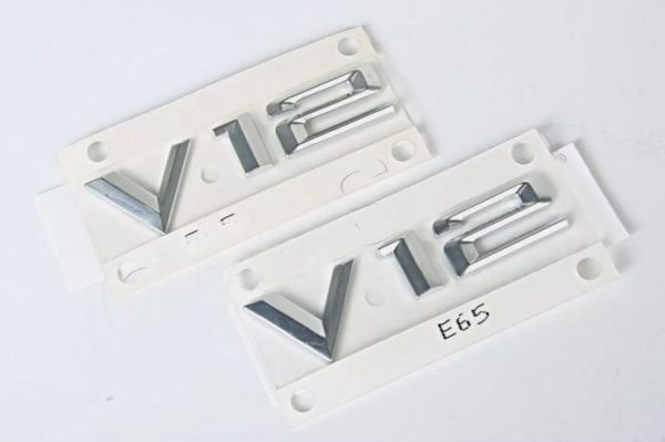 BMW NEW GENUINE E65 7 SERIES V12 FENDER WING BADGE EMBLEM PAIR SET LEFT RIGHT