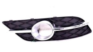 NEW GENUINE MERCEDES B CLASS W245 FRONT BUMPER FOG LIGHT COVER RIGHT A1698853022