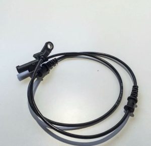 NEW GENUINE MERCEDES BENZ SPRINTER W609 FRONT ABS SENSOR A9069050601