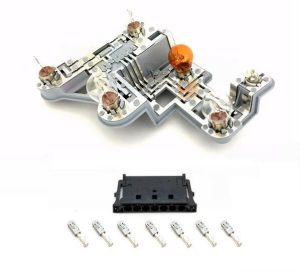 NEW MERCEDES C W204 TAIL LIGHT BULB HOLDER AND SUPPORT CONNECT PLUG LEFT N/S