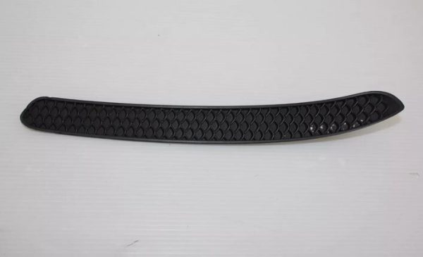 NEW GENUINE MERCEDES BENZ MB CLA CLASS W117 AMG REAR SIDE COVER GRILL RIGHT O/S A1178850253