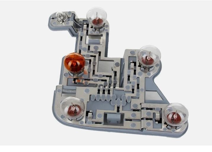NEW GENUINE MERCEDES-BENZ C W204 SALOON PRE FACELIFT N/S LEFT REAR BULB HOLDER A204820150005