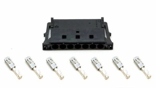 NEW MERCEDES C W204 TAIL LIGHT BULB HOLDER AND SUPPORT CONNECT PLUG RIGHT O/S - Image 4