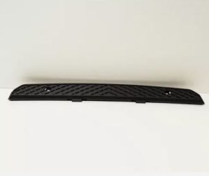 NEW GENUINE MERCEDES BENZ SPRINTER W906 06 FRONT BUMPER STEP PLATE A90688500119B51