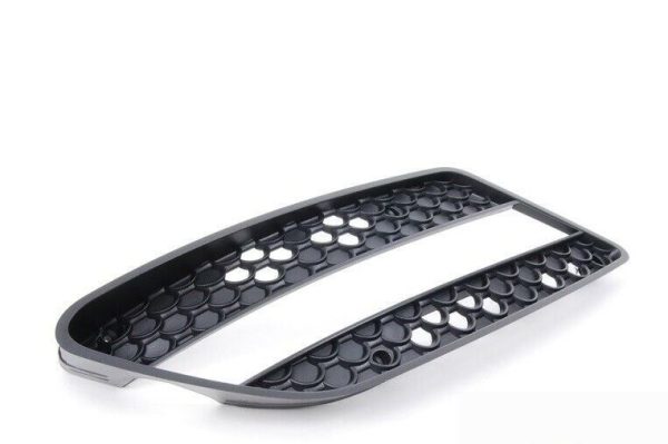 NEW GENUINE MERCEDES BENZ MB C W204 AMG FRONT LEFT N/S FOG DRL LIGHT GRILL A2048850053