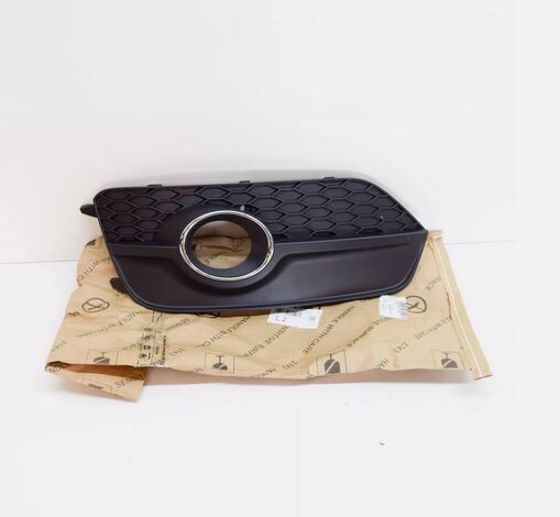 NEW GENUINE AUDI Q3 N/S LEFT BUMPER FOG LIGHT GRILL SATIN BLACK 8U0807681E SP9