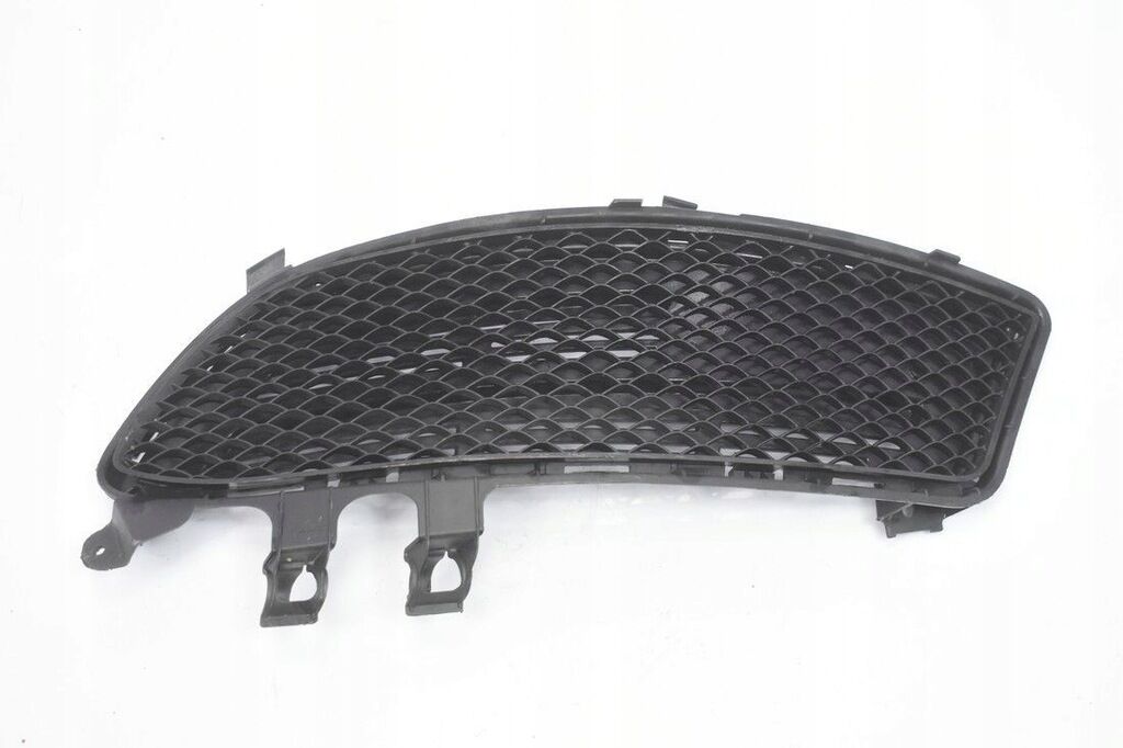 NEW GENUINE MERCEDES BENZ MB A W176 AMG FRONT BUMPER LOWER INNER GRILLE RIGHT A1768851622