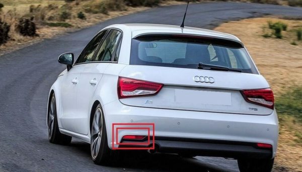 NEW GENUINE AUDI A1 2015-2018 REAR BUMPER LEFT N/S LIGHT REFLECTOR 8XA945105 - Image 2