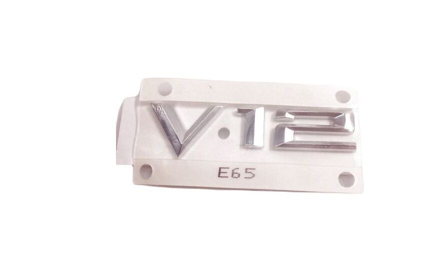 NEW GENUINE BMW E65 E66 E67 Front Wing V12 Badge Logo Right 51147033256