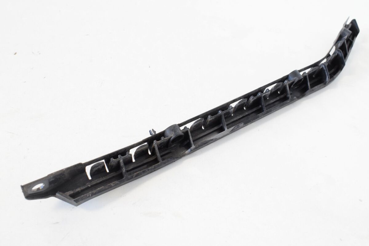 NEW GENUINE MERCEDES BENZ MB C W204 SALOON REAR BUMPER MOUNTING RAIL LEFT N/S A2048800330