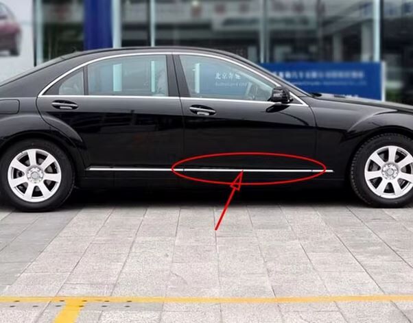 NEW GENUINE MERCEDES MB S CLASS W221 FRONT DOOR CHROME MOULDING TRIM RIGHT O/S A2216904280