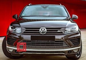 NEW VW TOUAREG 15-18 FRONT BUMPER O/S RIGHT TOW HOOK EYE COVER CAP TWO PARTS