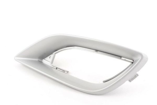 NEW GENUINE MERCEDES BENZ R W251 FRONT BUMPER FOG LIGHT COVER TRIM PAIR SET - Image 3