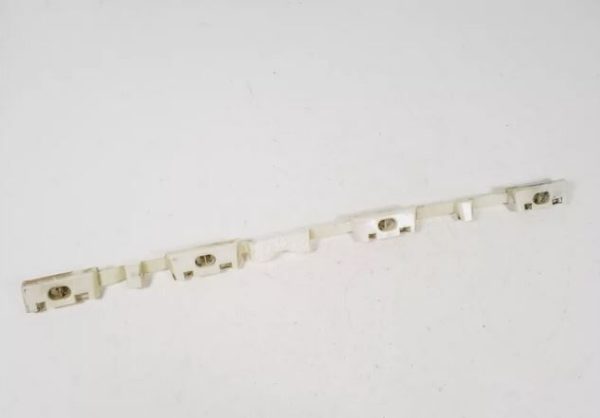 NEW GENUINE MERCEDES BENZ MB C W204 12-15 ROCKER MOLDING MOUNT BRACKET LEFT N/S A2046980162