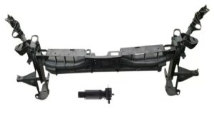 NEW GENUINE MERCEDES BENZ MB B CLASS W246 WINDSCREEN WASHER PUMP AND FRONT PANEL