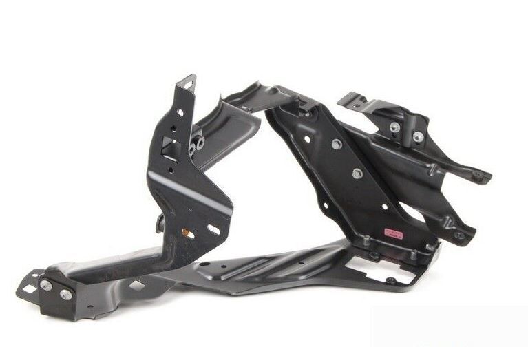 NEW GENUINE MERCEDES MB C W204 C63 AMG 12-14 FACELIFT HEADLIGHT BRACKET LEFT N/S A2046202191 - Image 4