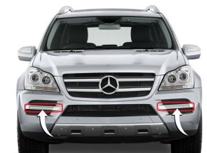NEW GENUINE MERCEDES BENZ GL X164 FRONT BUMPER FOG LIGHT GRILL TRIM PAIR SET