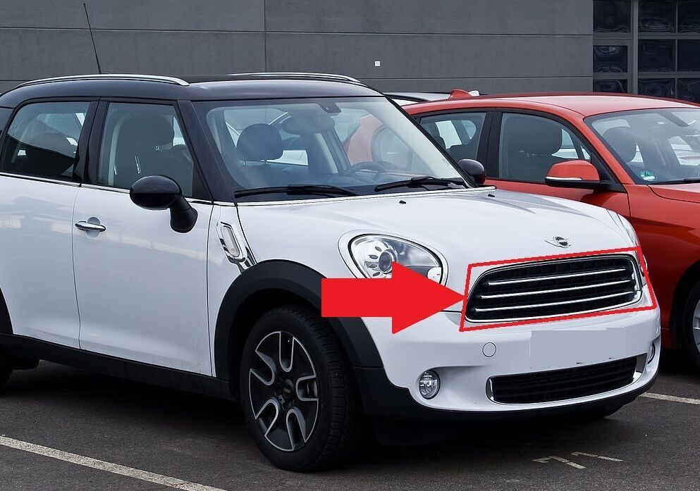MINI NEW GENUINE COUNTRYMAN R60 (TILL 14/07) FRONT BONNET  VENT GRILLE CHROME 51139801582 - Image 2