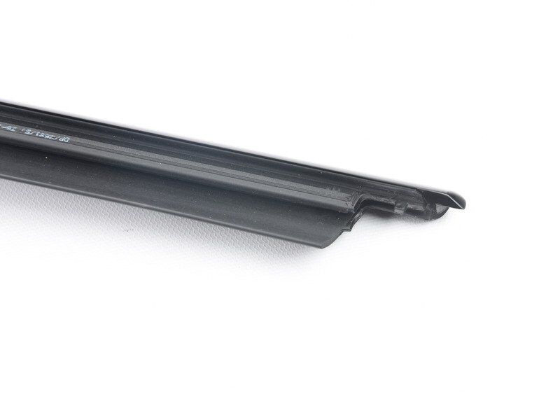 NEW GENUINE BMW 4 SERIES REAR FINISHER SIDE WINDOW RIGHT O/S 51377295572 - Image 3
