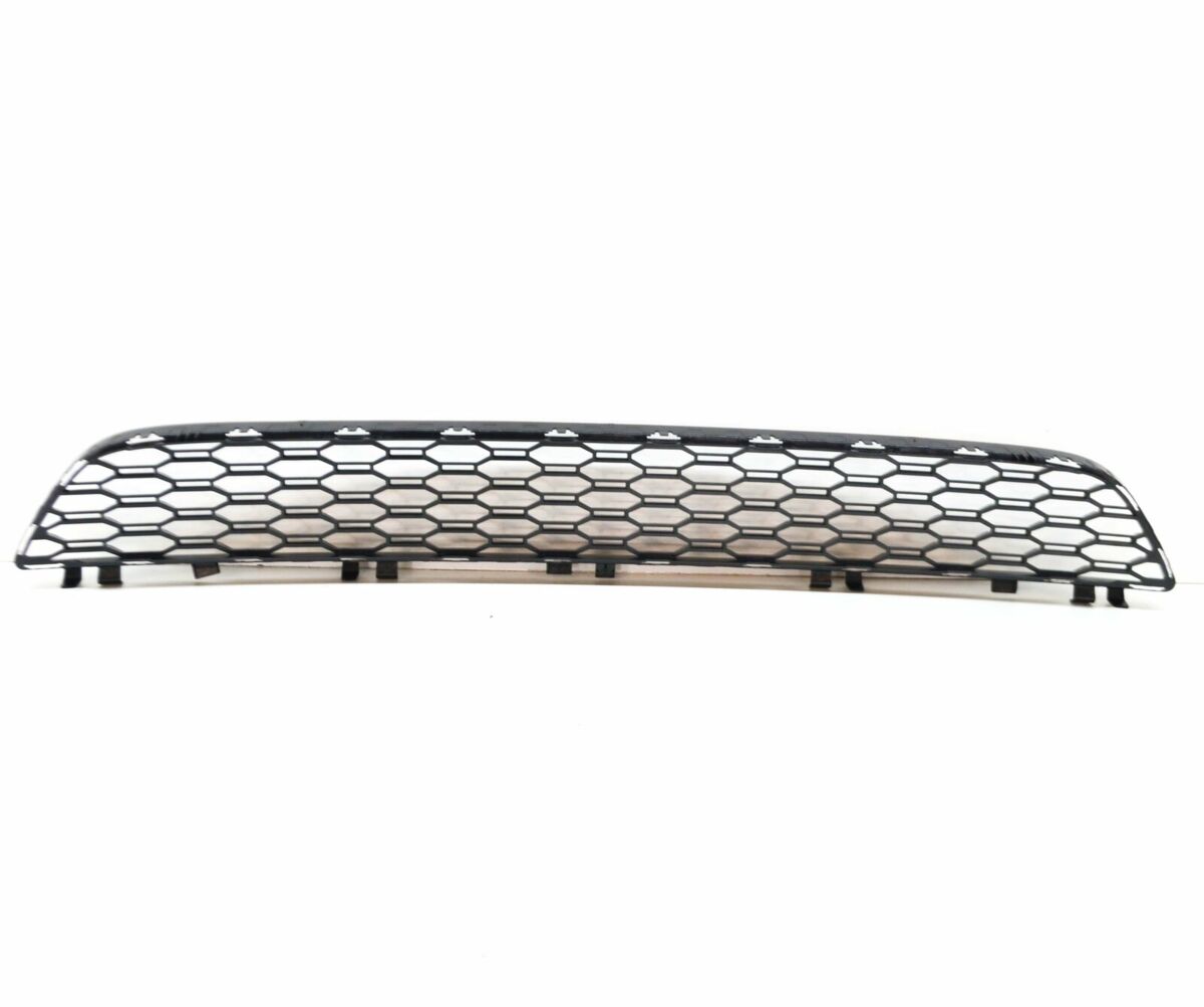 BMW NEW GENUINE 5 SERIES G30 M SPORT FRONT LOWER CENTER BUMPER GRILLE GRILL TRIM 51118064930 - Image 4