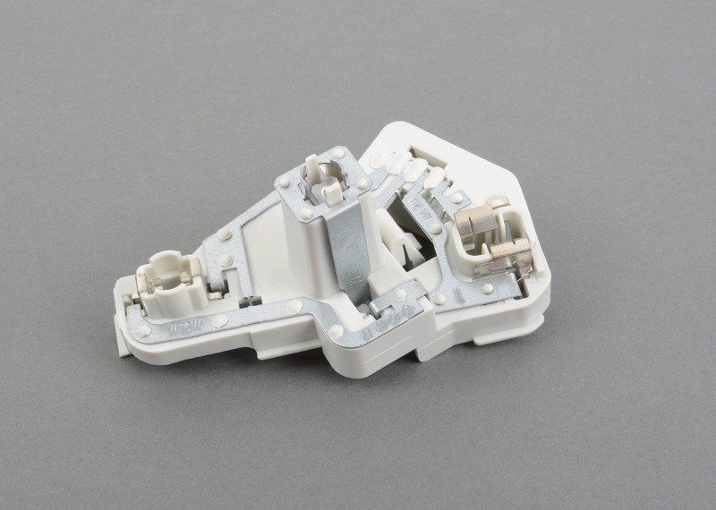 NEW GENUINE VW CC 09-12 INNER TAIL LIGHT BULB CARRIER HOLDER LEFT N/S 3C8945257A