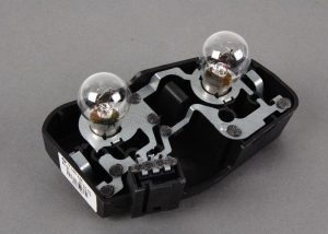 BMW NEW GENUINE E46 SEDAN 2001/09 - 2007 REAR INNER TAIL LIGHT BULB SOCKET RIGHT 63217165744