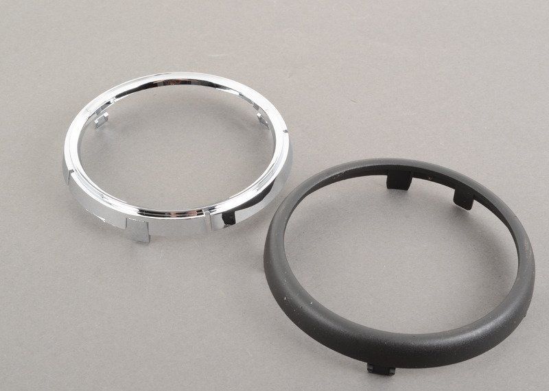 MINI NEW GENUINE CLUBMAN R55 DOOR OPENER COVER CHROME RIGHT O/S 51422756023