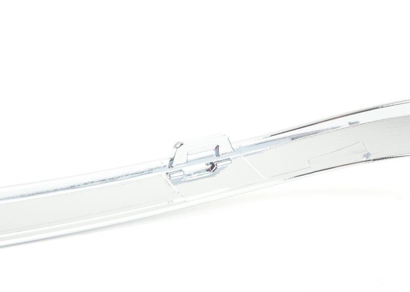 GENUINE MINI COUNTRYMAN REAR N/S LEFT TAIL LIGHT CHROME SURROUND 52109806935 - Image 3