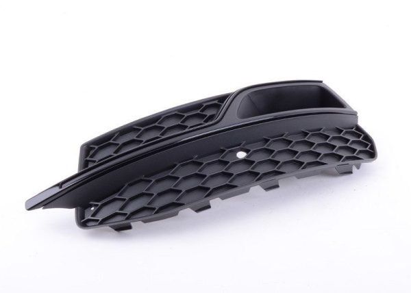 NEW GENUINE AUDI A3 8V FRONT BUMPER LOWER SIDE GRILL LEFT N/S 8V3807681K9B9 - Image 3