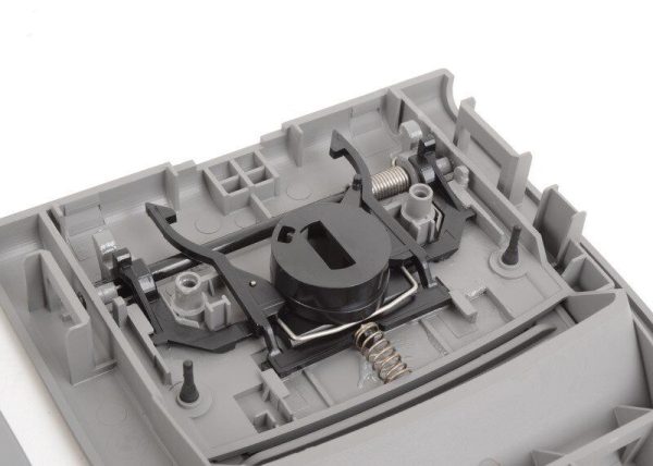 BMW NEW GENUINE 5 E61 X5 E70 X6 E71 FLOOR CARPET TRUNK GREY HANDLE 51476958162 - Image 4