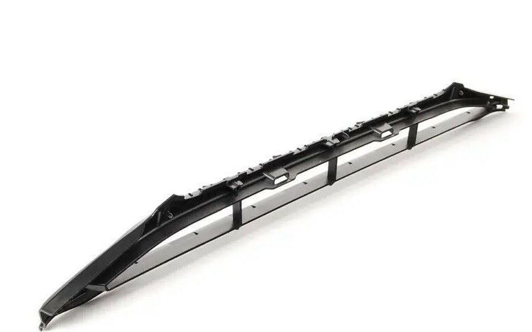 NEW GENUINE AUDI Q5 2013 - 2016 FRONT BUMPER LOWER CENTER GRILL 8R0807647B01C - Image 3