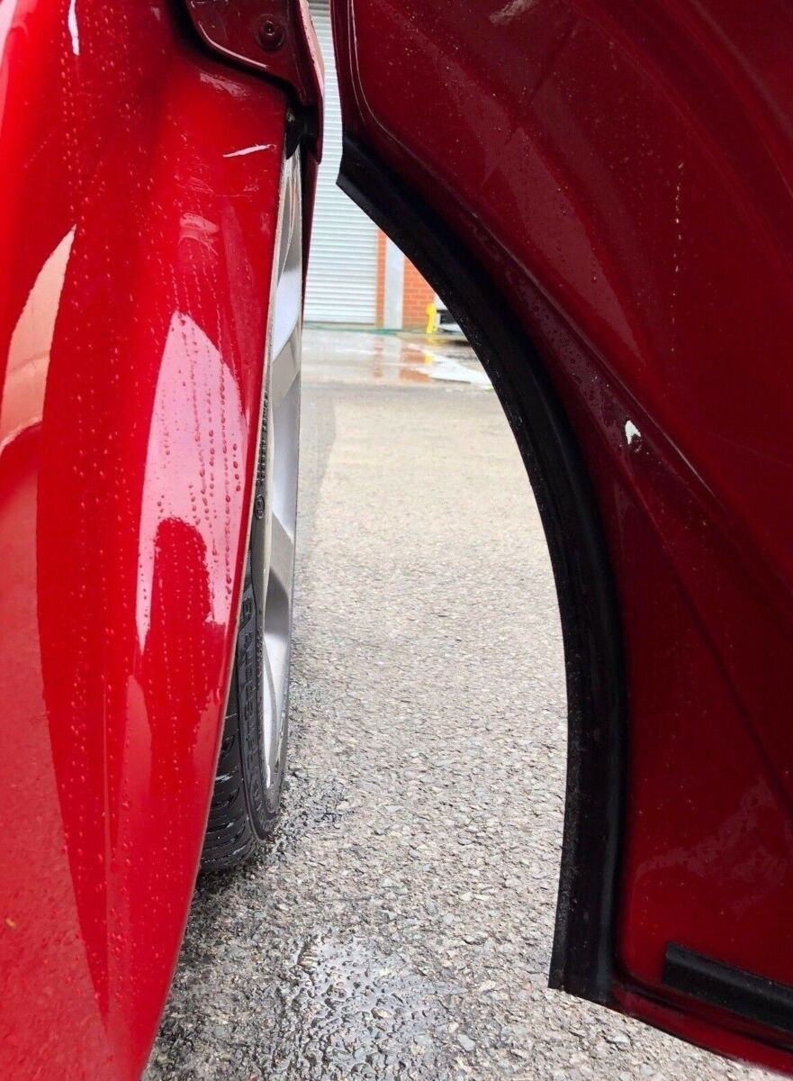 NEW GENUINE VW TRANSPORTER 2003-2016 FRONT LEFT N/S DOOR SEAL BLACK 7H0837565A - Image 2