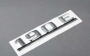 NEW GENUINE MERCEDES BENZ MB C CLASS W201 190E REAR TRUNK EMBLEM BADGE