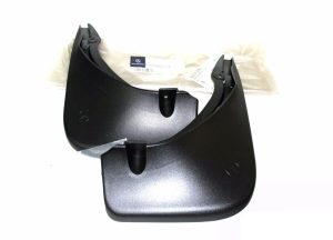 NEW GENUINE MERCEDES BENZ MB C CLASS W205 REAR MUD FLAPS SPLASH GUARD PAIR