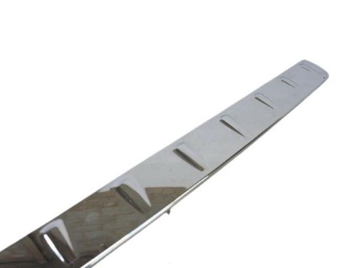 NEW GENUINE MERCEDES BENZ MB B CLASS W246 REAR TRUNK FOOTPLATE CHROME - Image 5