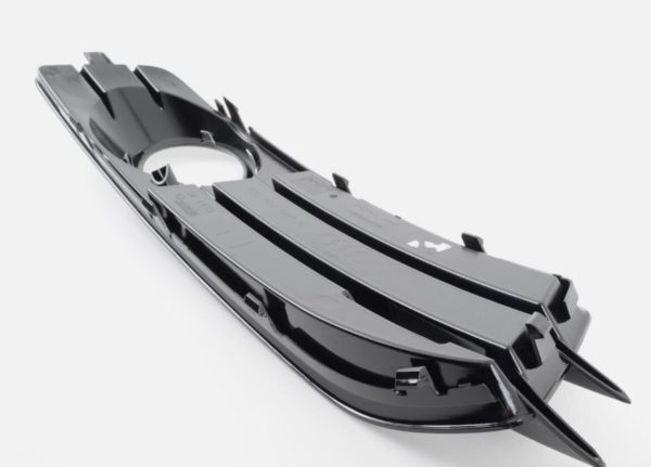 NEW GENUINE AUDI A3 09-13 O/S LEFT BUMPER FOG LIGHT CHROME GRILL 8P0807681AFT94 - Image 3