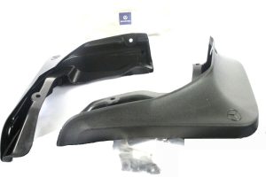 NEW GENUINE MERCEDES BENZ MB A CLASS W176 REAR MUD FLAPS SPLASH GUARD PAIR