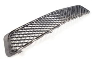 NEW GENUINE MERCEDES BENZ MB E CLASS ELEGANCE W212 FRONT BUMPER CENTER COVER A2128850523