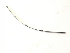 NEW GENUINE MERCEDES BENZ MB B CLASS W246 FRONT BUMPER RIGHT CHROME MOLDING TRIM