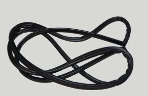 NEW GENUINE MERCEDES MB X204 GLK REAR TRUNK LID RUBBER SEAL A2047400478