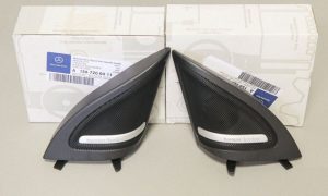 NEW GENUINE MERCEDES BENZ MB GLA CLASS X156 HARMAN KARDON TWEETER COVER PAIR L+R
