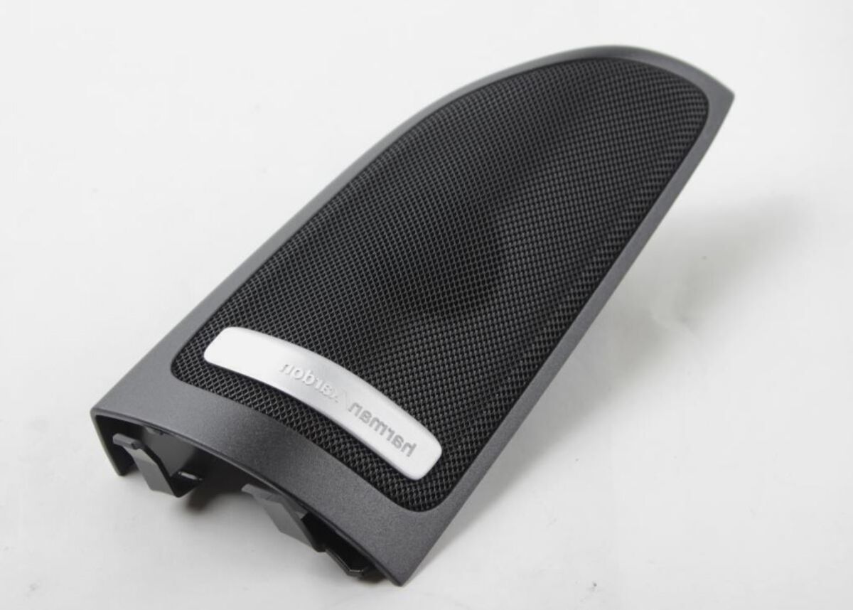 NEW GENUINE MERCEDES-BENZ B W246 Front Left Door Speaker Cover A24672004119H68